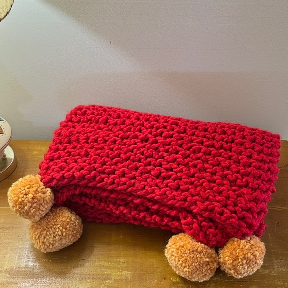 Hand-knit, extra-bulky, extra-long, red blanket scarf - Picture 9 of 10